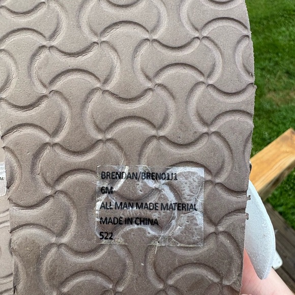 Madden Girl White Sandals - Picture 4 of 4